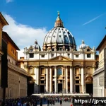 바티칸 시국 종교적 역할 - A detailed, atmospheric view of St. Peter&rsquo;s Basilica in Vatican City during a bright sunny day, show...
